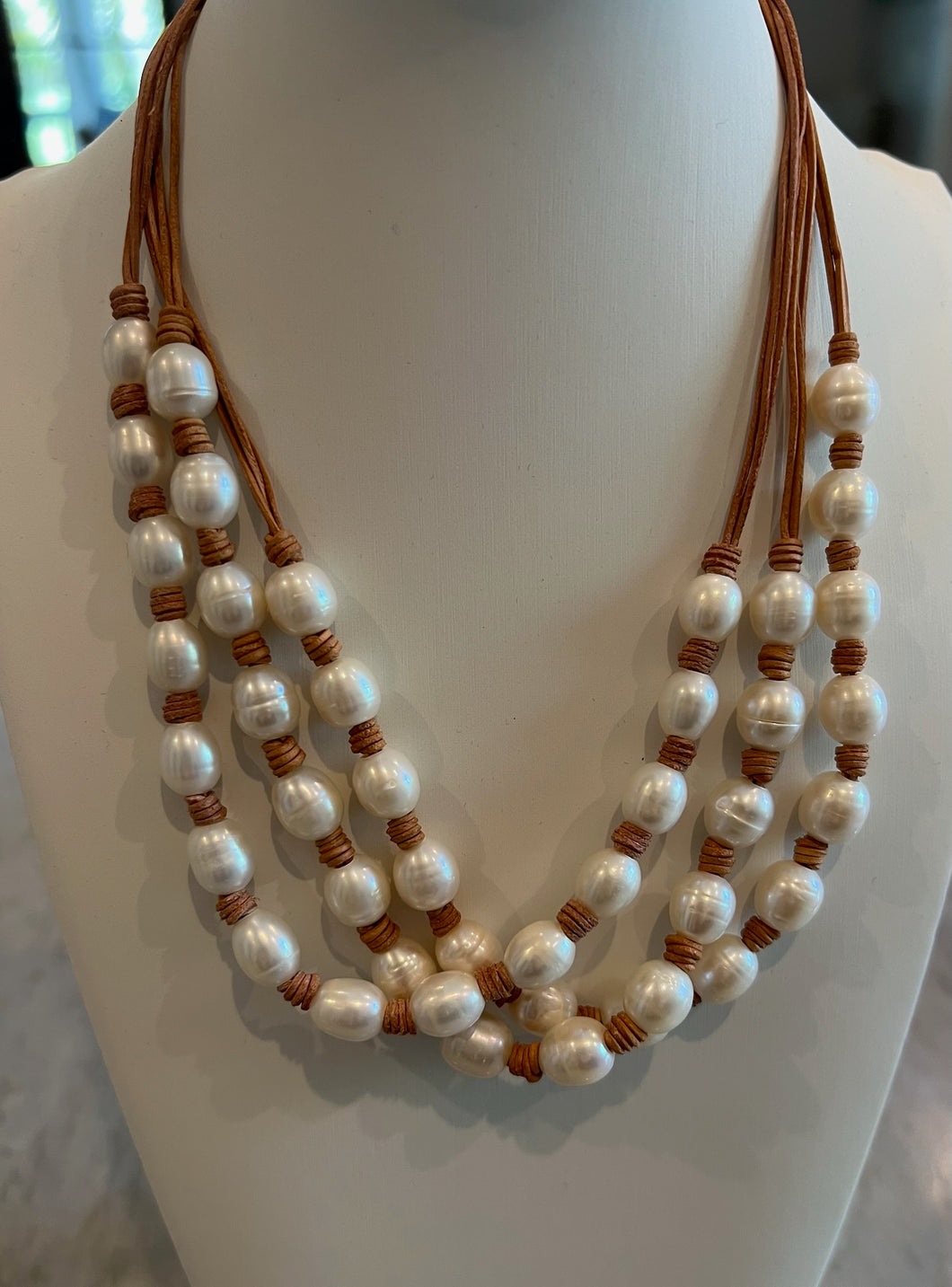 Leather and pearl necklace