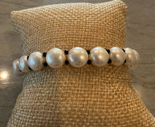 Load image into Gallery viewer, Pearl and sapphire bracelet
