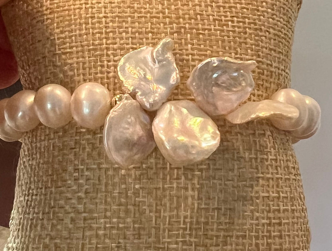 Cornflake pearl bracelet