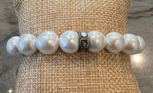 Load image into Gallery viewer, Classic Pearl Bracelet
