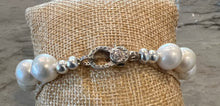 Load image into Gallery viewer, Classic Pearl Bracelet
