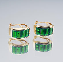 Load image into Gallery viewer, Emerald earrings
