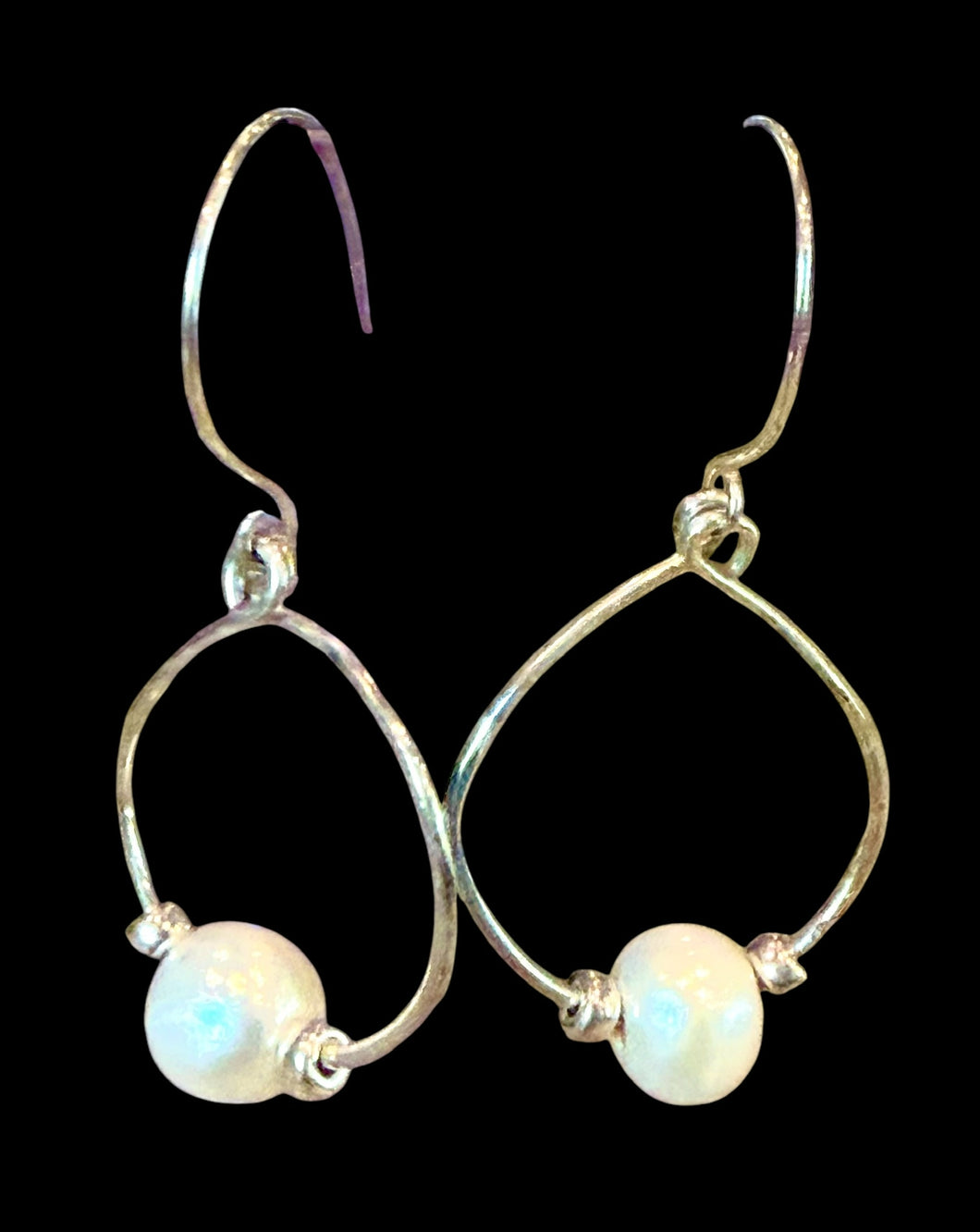 Gold circle earrings with pearls