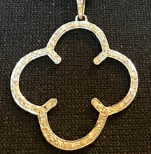 Load image into Gallery viewer, Quatrefoil pendant
